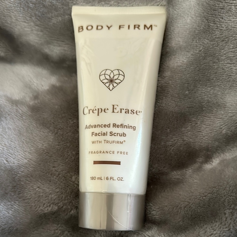 Body Firm Crêpe Erase Facial Scrub
